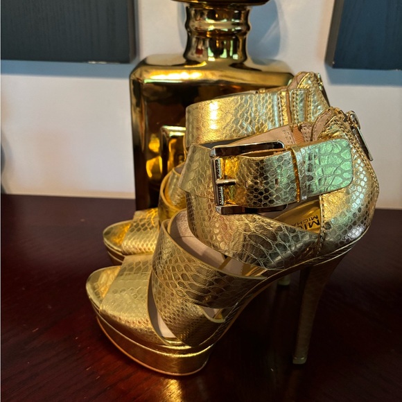 Michael Kors GOLD Platform Sandal - Picture 7 of 16